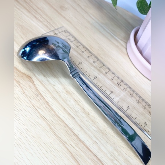 Vintage Reed & Barton 18/10 Heritage Mint Serving Spoon Ladle Flatware Cutlery - Picture 3 of 6